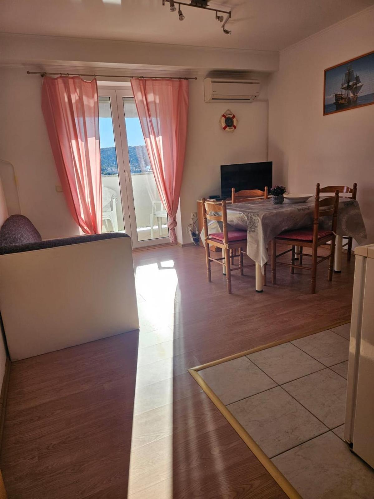 Apartament Pljesa Supetarska Draga