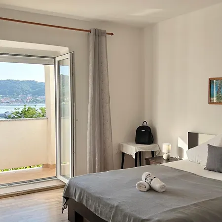 Pljesa Apartments Supetarska Draga Exterior photo