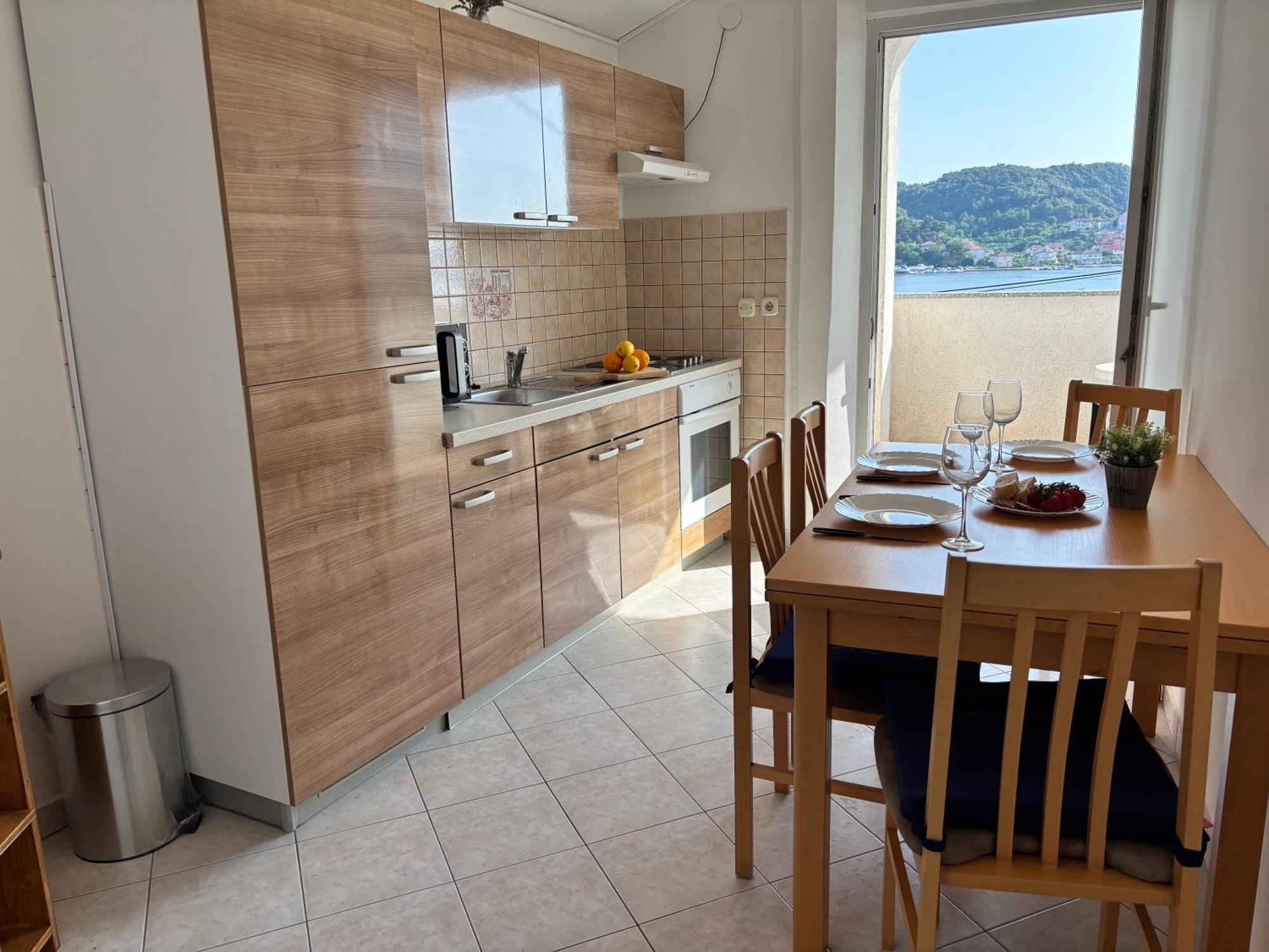 Apartment Pljesa Supetarska Draga