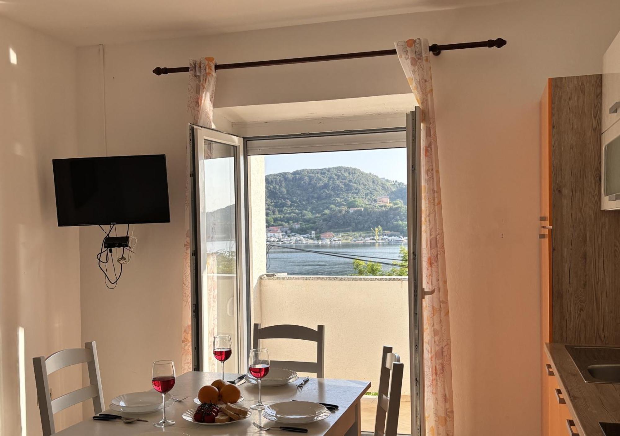 Pljesa Apartment Supetarska Draga